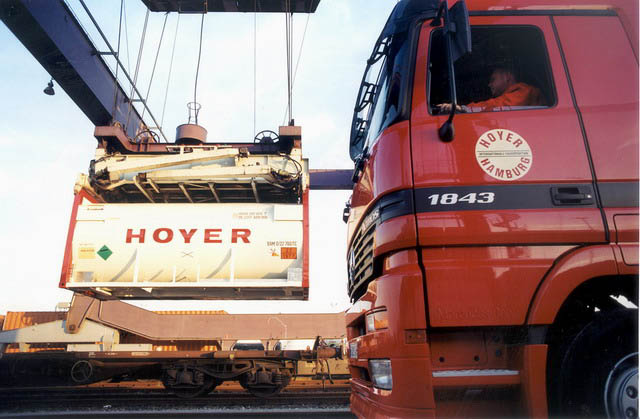 1977-07-nitrogeno-liquido-refrigerado-mb-actros-1843-hoyer-luftgas-tc-an-terminal